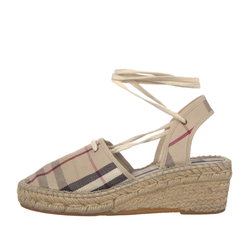 Burberry lace espadrilles (Authentic)